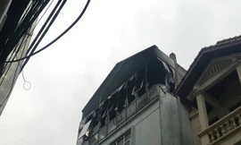 Đám cháy xuất từ tầng 5 của tòa nhà sau tiếng nổ lớn