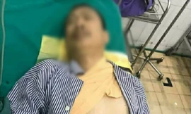 Ông D. đang điều trị tại bệnh viện. Ảnh: VOV