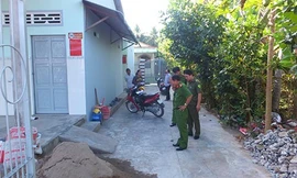 Công an khám nghiệm hiện trường. Ảnh: VnExpress