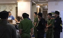 Cảnh sát kiểm tra một khách sạn