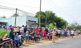Công an tỉnh Trà Vinh phong toả, khám nghiệm hiện trường tại ngôi nhà xảy ra án mạng ở thị xã Duyên Hải. Ảnh: Công an cung cấp 