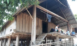 Ngôi nhà sàn là hiện trường ông Lô Văn Viên chém chết con trai 