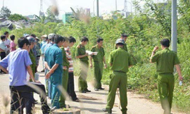 Dùng dao đâm vào cổ bạn ngay trên bàn nhậu