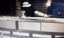 Kẻ trộm 100 lượng vàng, lấy luôn đầu thu camera