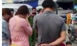 Công an thị trấn Dương Đông bêu rếu tên người mua dâm ở lề đường. Ảnh chụp màn hình