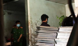 Công an kiểm tra hiện trường vụ thảm sát 5 người trong gia đình 