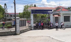 rường THCS thị trấn Thới Bình không phân công đứng lớp giảng dạy đối với thầy giáo dạy bị tố sàm sỡ nữ sinh