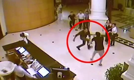 Vụ hỗn chiến trong khách sạn Pearl River hôm 11/10 được camera ghi lại