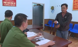 Đối tượng Nguyễn Văn Phúc tại cơ quan công an