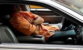 Một Giám đốc tử vong trong xe đóng kín cửa