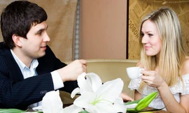 Có những phụ nữ chỉ đơn giản cần thêm một chữ “Duyên” nữa là có thể phá bỏ ranh giới “ế”, “cô đơn” ngay lập tức. Ảnh minh họa: Internet