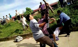 Dùng rựa chém chết 'vợ hờ' rồi lao đầu vào xe tải