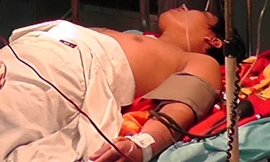 Công nhân sống sót kỳ diệu sau 5 ngày bị kẹt trong kho đông âm 20 độ C. 