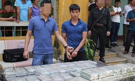 Vây bắt 4 đối tượng vận chuyển 100 bánh heroin ở Hòa Bình