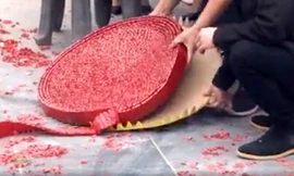 Điều tra vụ pháo nổ đỏ đường trong đám cưới ở Hà Nội