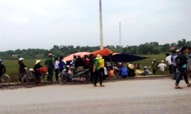 Hiện trường nơi ông Nguyễn Văn Hùng chết bất thường dưới cống nước ven Quốc lộ 1A