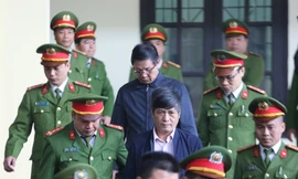 Cựu tướng Vĩnh bị tuyên 9 năm tù, Nguyễn Thanh Hóa lĩnh 10 năm tù
