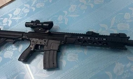 CLIP: Thanh niên ở Nha Trang bắn súng giữa phố