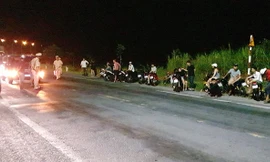 Trên 100 thanh niên đua xe bị cảnh sát chốt chặn trên đường Xuyên Á