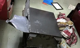 Chiếc két sắt của gia đình chị Phụng bị kẻ gian cạy phá. Ảnh: Cơ quan chức năng cung cấp