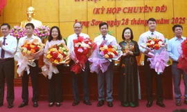 Miễn nhiệm Ủy viên UBND tỉnh Lạng Sơn. 