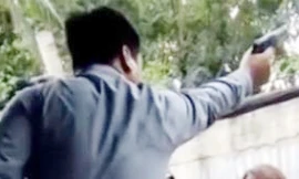 Đình chỉ công tác Phó giám đốc nổ súng thị uy với tài xế taxi