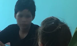 Thiếu nữ 16 tuổi tại cơ quan điều tra