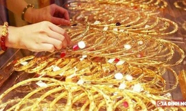 Vàng SJC cao hơn trang sức gần 9 triệu đồng/lượng