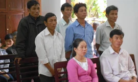 Nguyên đơn và các nhân chứng tại tòa