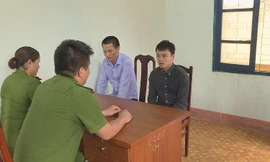 Vảng và Gia tại cơ quan công an