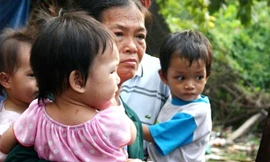 Những đứa trẻ được đưa khỏi công ty