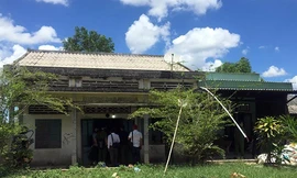 Căn nhà của Lợi, nơi ông ta cố thủ sau khi bắn chết vợ cũ