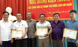 Dũng cảm cứu người đuối nước, 3 người dân ở Quảng Trị được khen thưởng