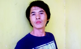 Phục tại trụ sở công an huyện Hóc Môn