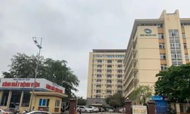 Phó Giám đốc nhà máy gạch ở Quảng Ninh treo cổ tại bệnh viện