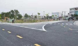 Bờ sông nơi người đàn ông có hành vi dâm