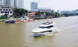 Nhiều người Việt đặt mua du thuyền, máy bay riêng