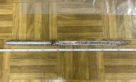 Hung khí là con dao tự chế mà các đối tượng dùng để chém anh L. bị lực lượng chức năng thu giữ. Ảnh Công an Đồng Nai