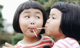 Sinh đủ 2 con một bề là gái được tặng bằng khen