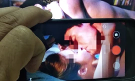 Tống tiền bạn gái bằng ảnh khỏa thân