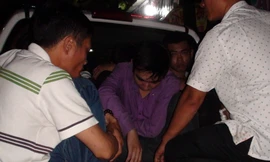 Tám thanh niên bị bắt giữ để điều tra về hành vi Hủy hoại tài sản