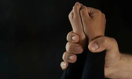 Ở với dì khi cha mẹ ly thân, bé 12 tuổi bị dượng rể hiếp dâm