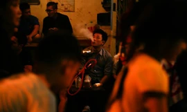 Những khoảng tối ở phố Tây