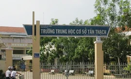 Trường THCS Tân Thạch - nơi diễn ra vụ việc