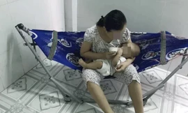 Chị L. đã sinh con được hơn 4 tháng nhưng trung úy Non chỉ gửi cho 5 triệu đồng thông qua đơn vị chứ không hề đến thăm con