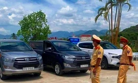 Phát hiện 2 ô tô mang cùng biển số đậu cạnh nhau ở Bình Thuận