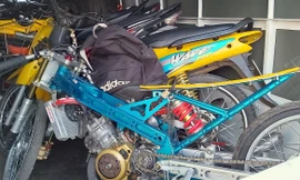 Công an mật phục, nổ súng trấn áp hơn 100 'quái xế' đua xe trên quốc lộ