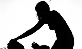 Cô gái đâm chết bạn trai tại tiệc sinh nhật