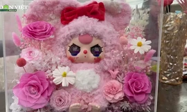 Thu gần trăm triệu mỗi ngày từ bán hoa kèm Baby Three 'mắt ướt' dịp Valentine
