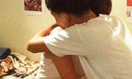 Rủ bé gái mới quen quan hệ tình dục nhiều lần trong đêm
